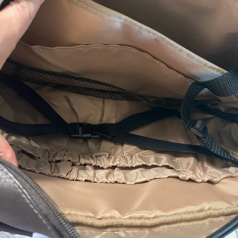 BSC Leather Goods Briefcase/Messenger Bag. EUC